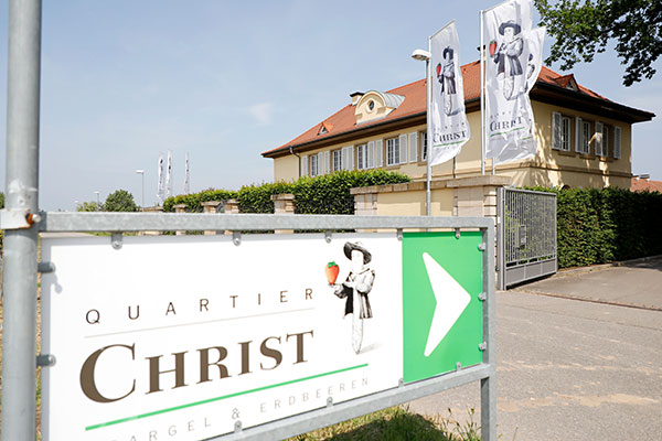 Einfahrt zum Quartier Christ